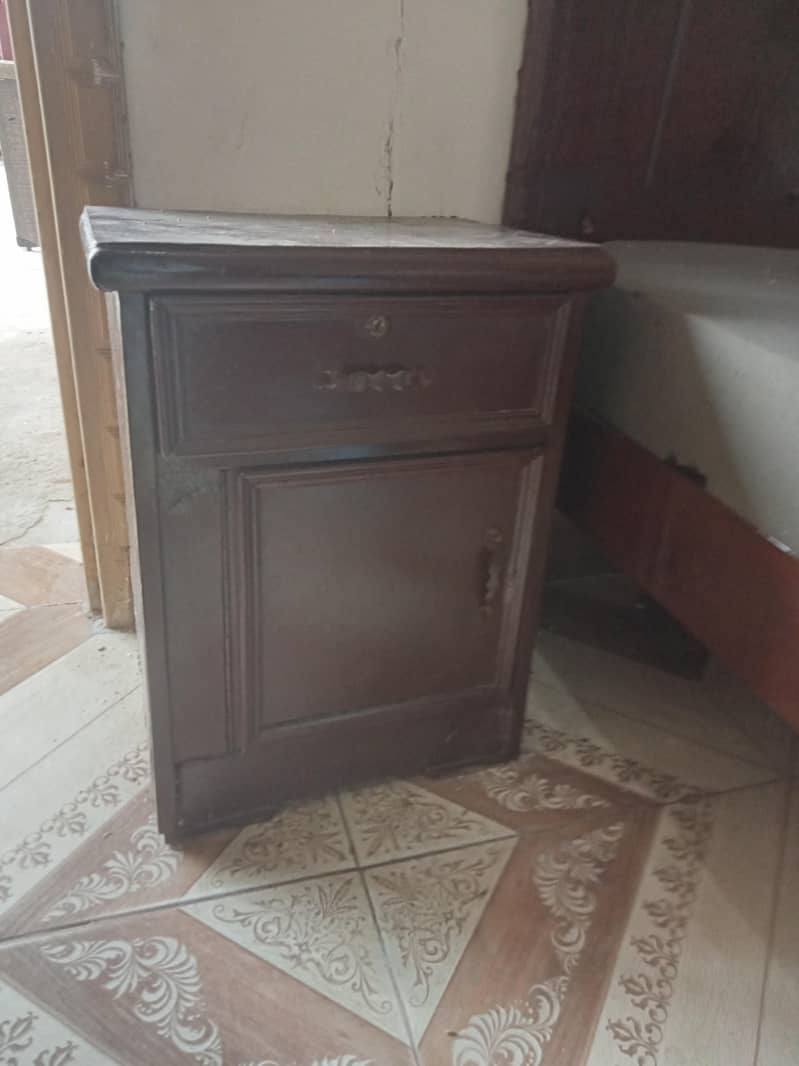 Bed end 2 side table 4