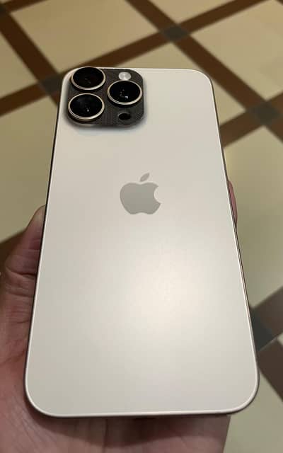 Apple iPhone 16 Pro Max