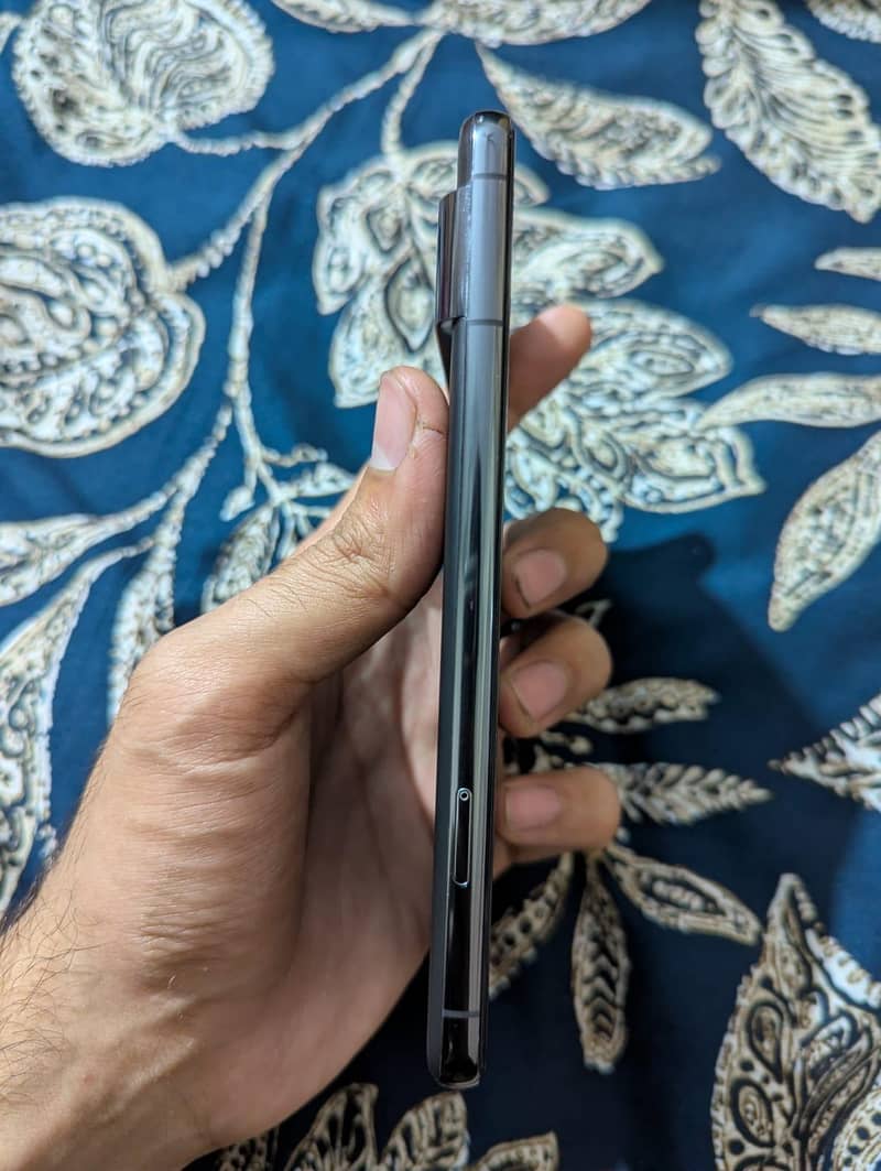 Google Pixel 8 Pro 4