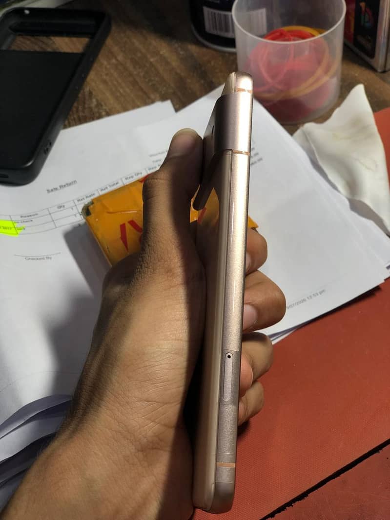 Google Pixel 8 6