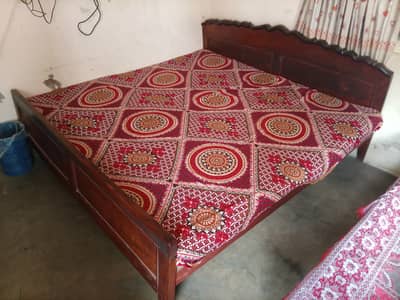 Double Bed with mettres 100% dayal wood