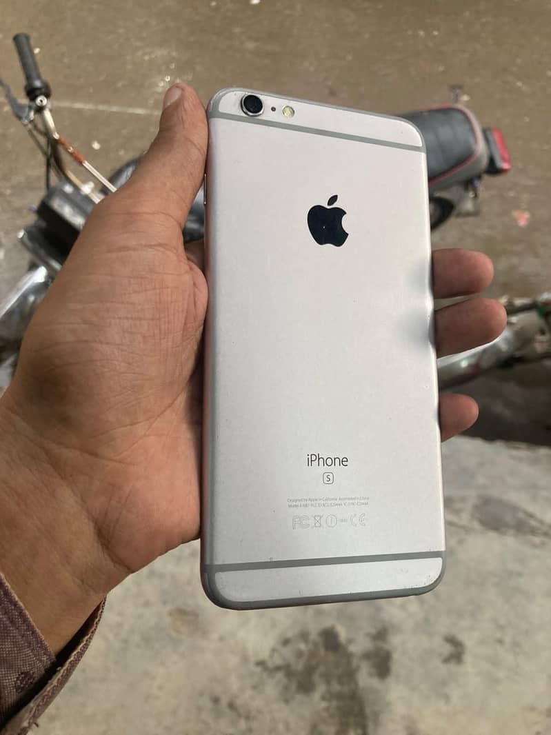 Apple iPhone 6S Plus 3