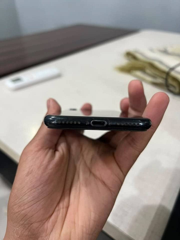Apple iPhone SE 3