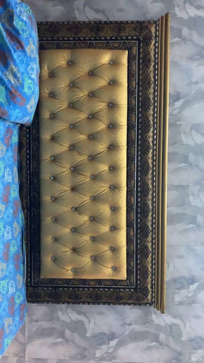 jombo size bed 10/8 condion