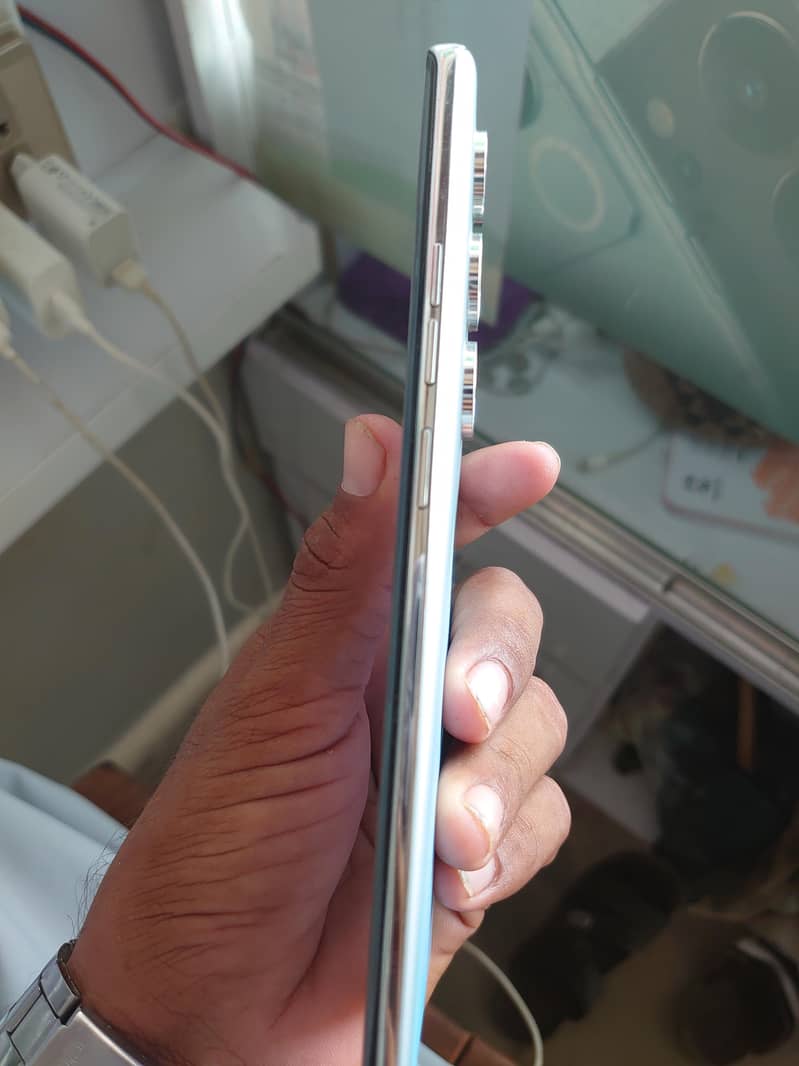 Tecno CAMON 40 Pro 6