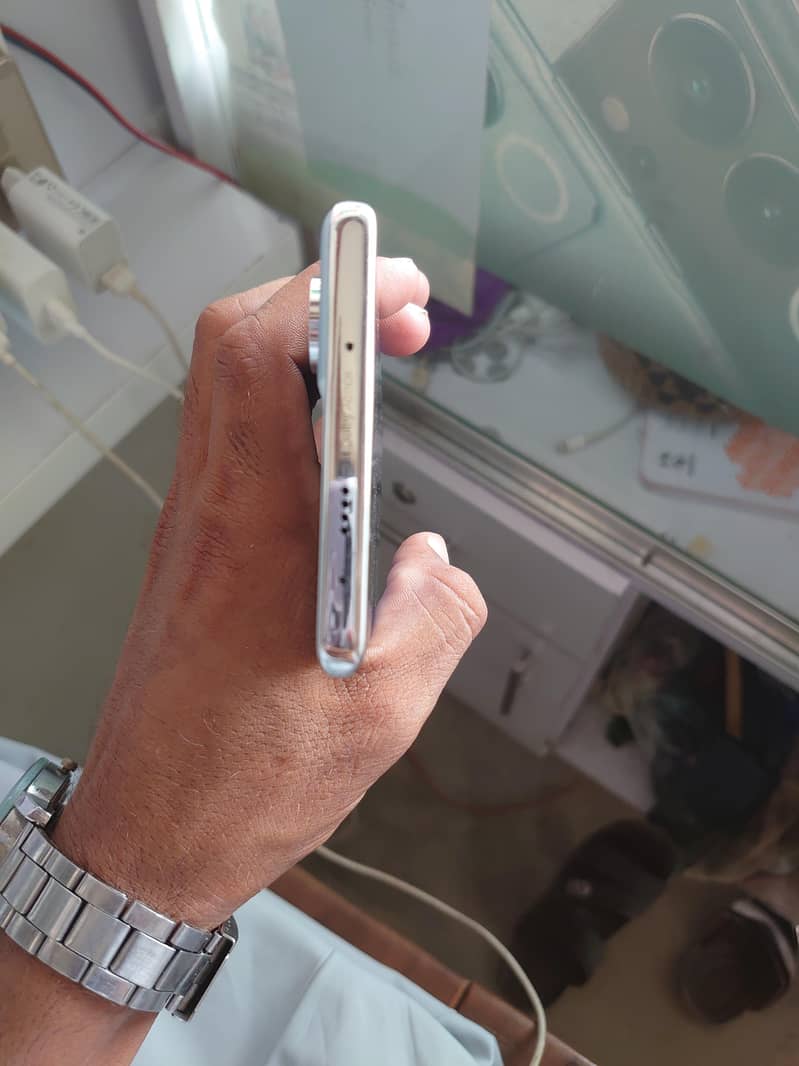 Tecno CAMON 40 Pro 7