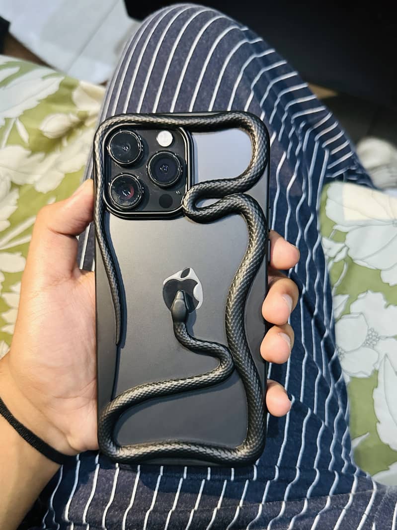 Apple iPhone 14 Pro Max 1