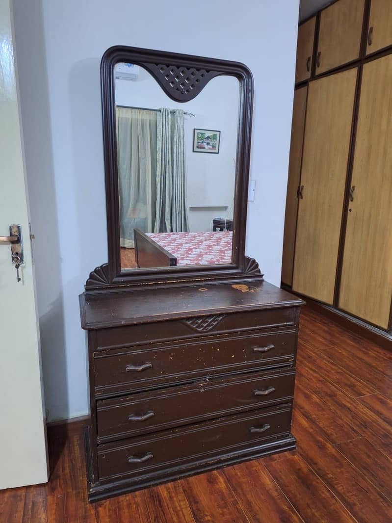 Vintage Dressing table 1