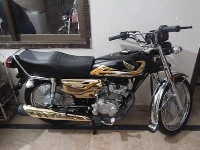 Honda 125 gold edition