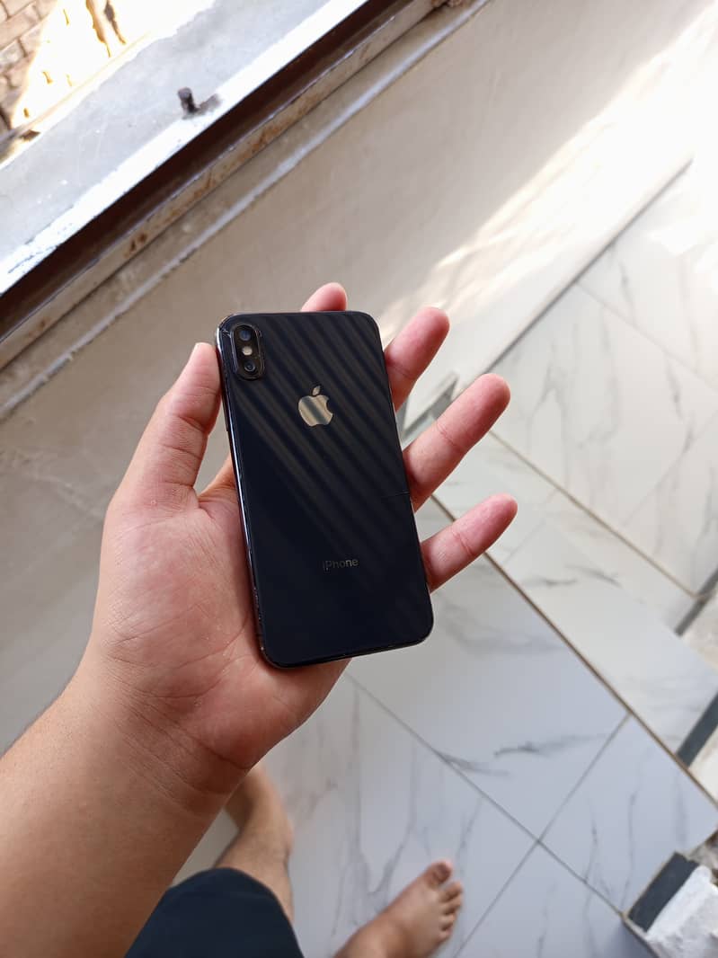 Apple iPhone X 3