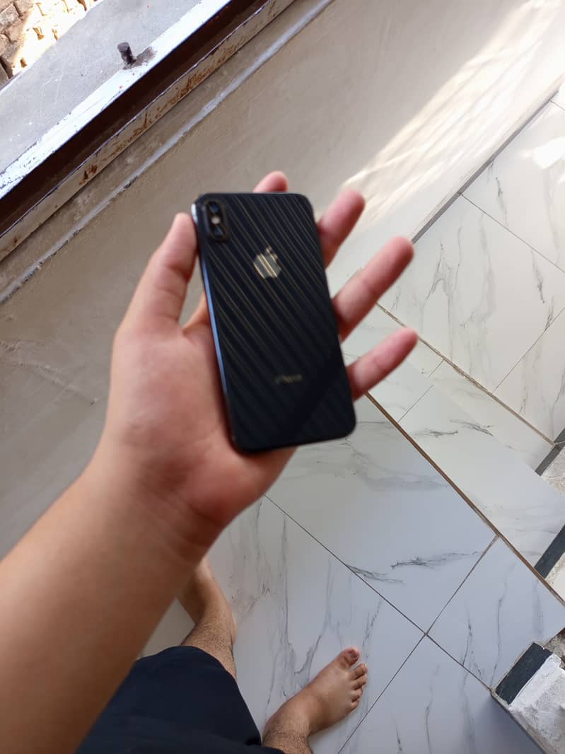 Apple iPhone X 6