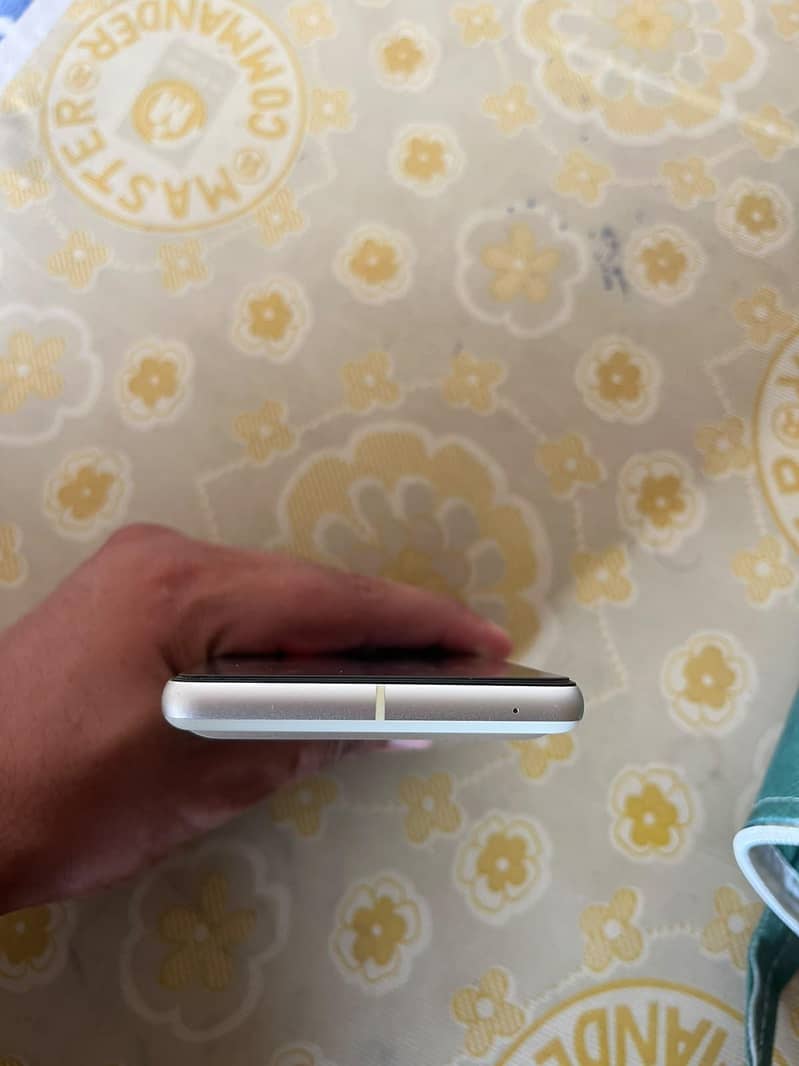 Google Pixel 7 3