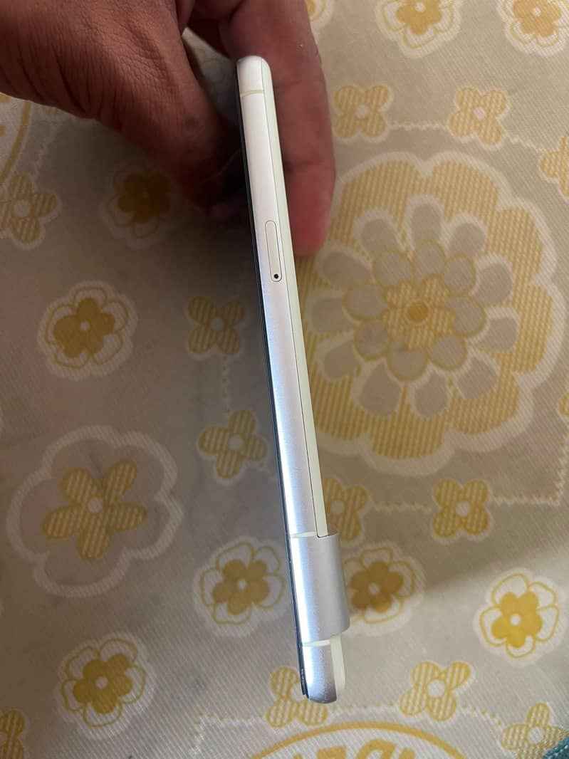 Google Pixel 7 5
