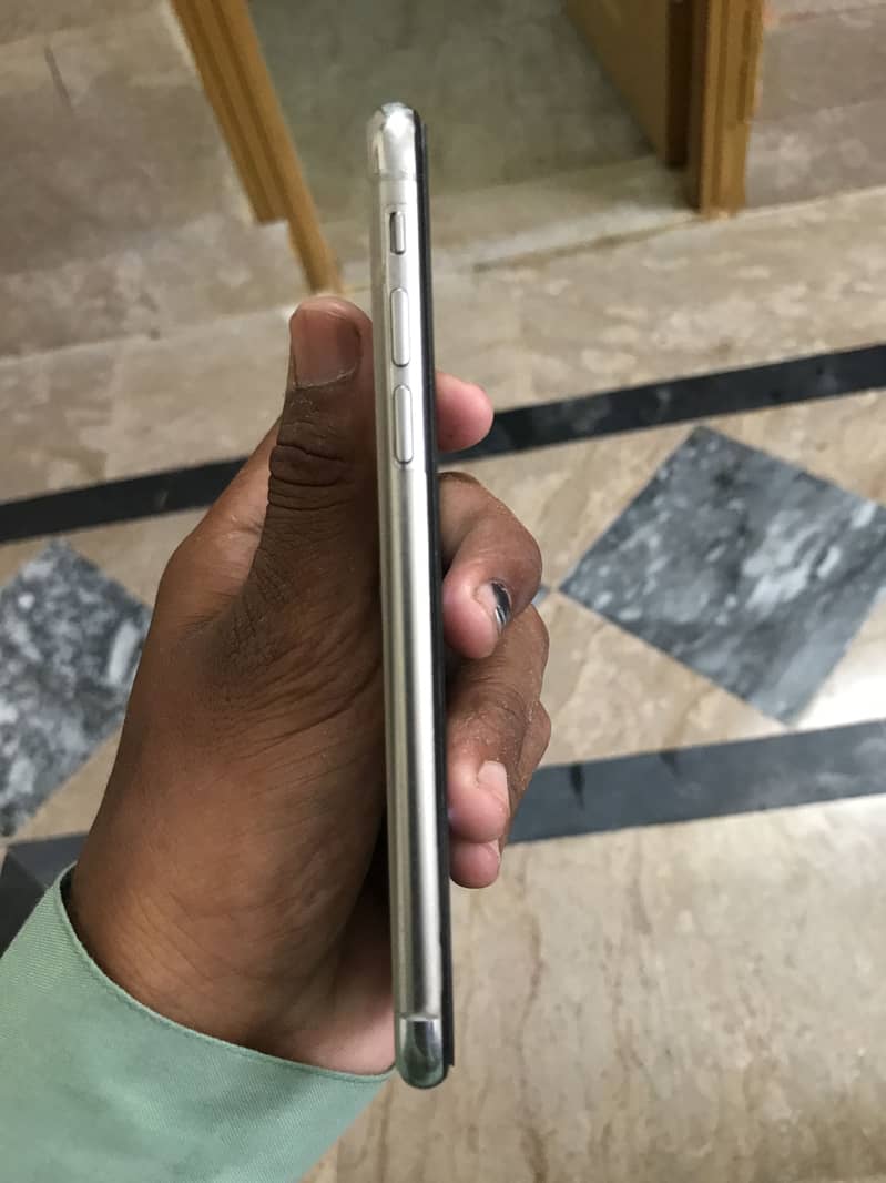 Apple iPhone X 2