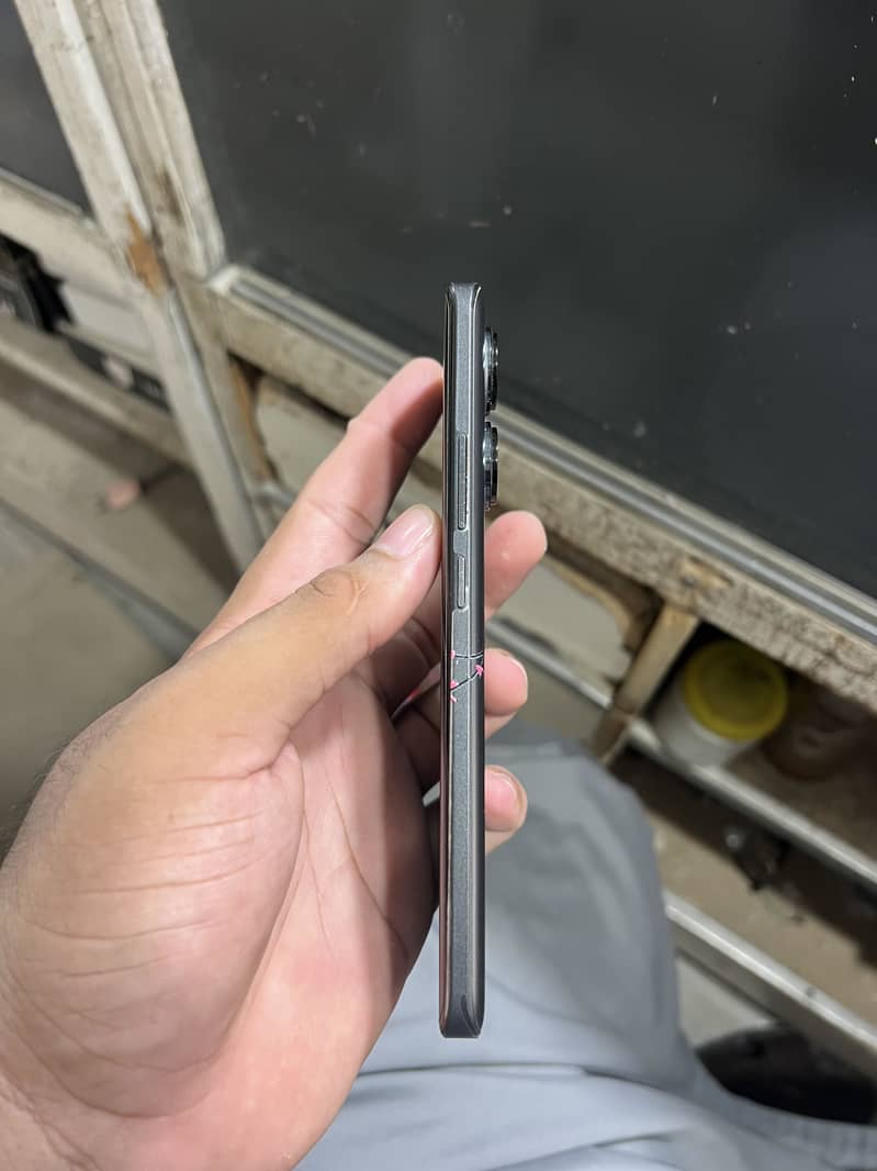 Xiaomi Redmi Note 13 Pro plus 4