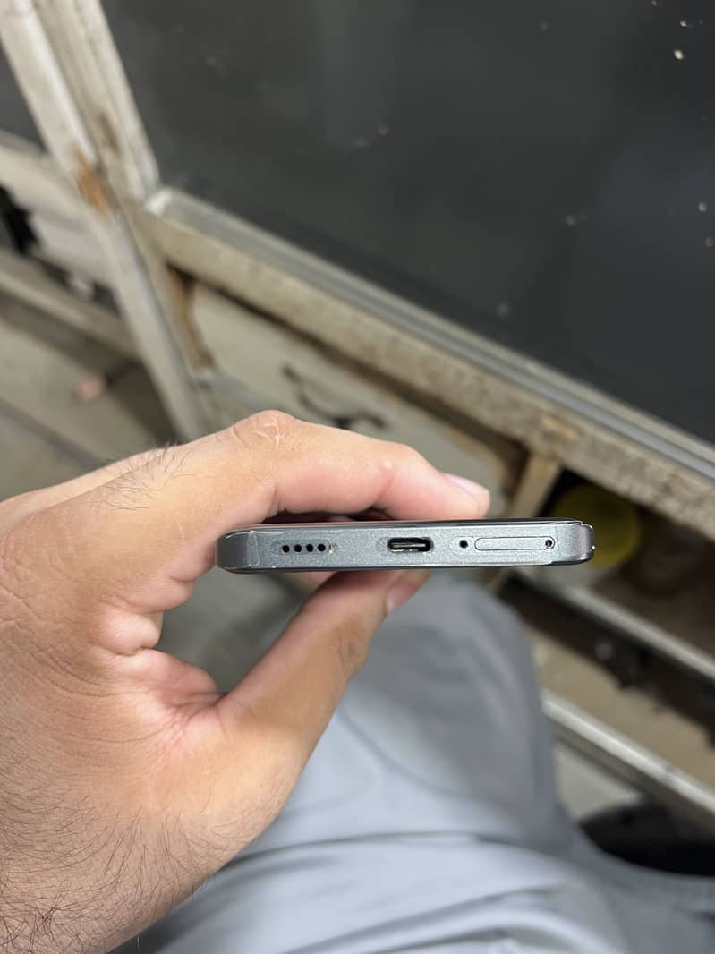 Xiaomi Redmi Note 13 Pro plus 5