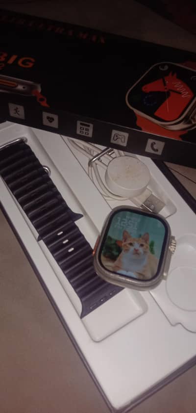 Used Smart Watch - Like New with Box & Charger