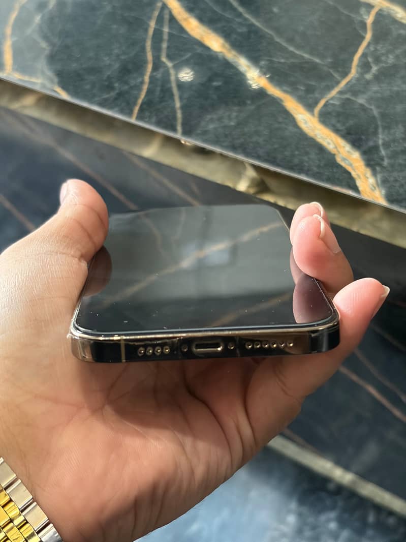 Iphone 14 pro max 6