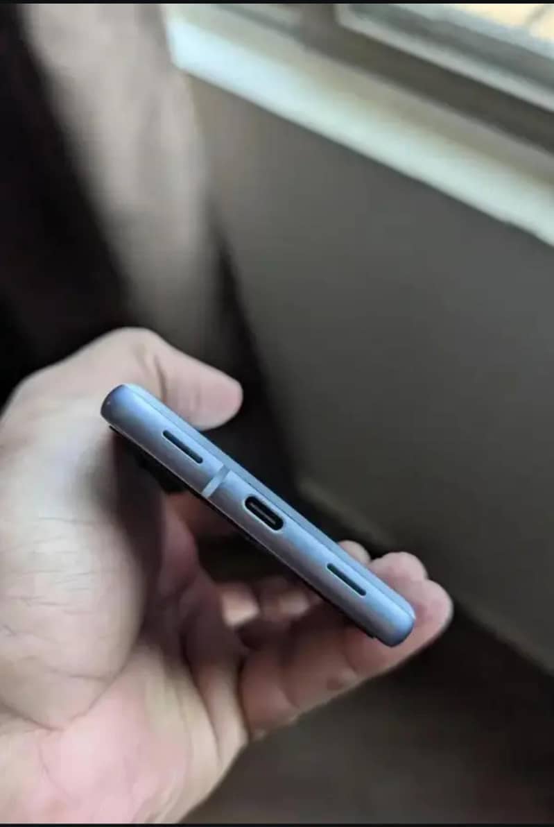 Google Pixel 7a 2