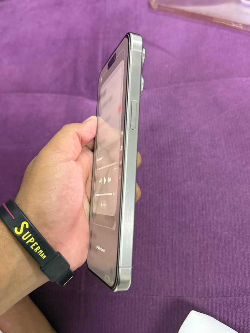 Apple iPhone 15 Pro Max 1