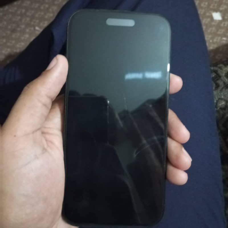 Apple iPhone 16 4