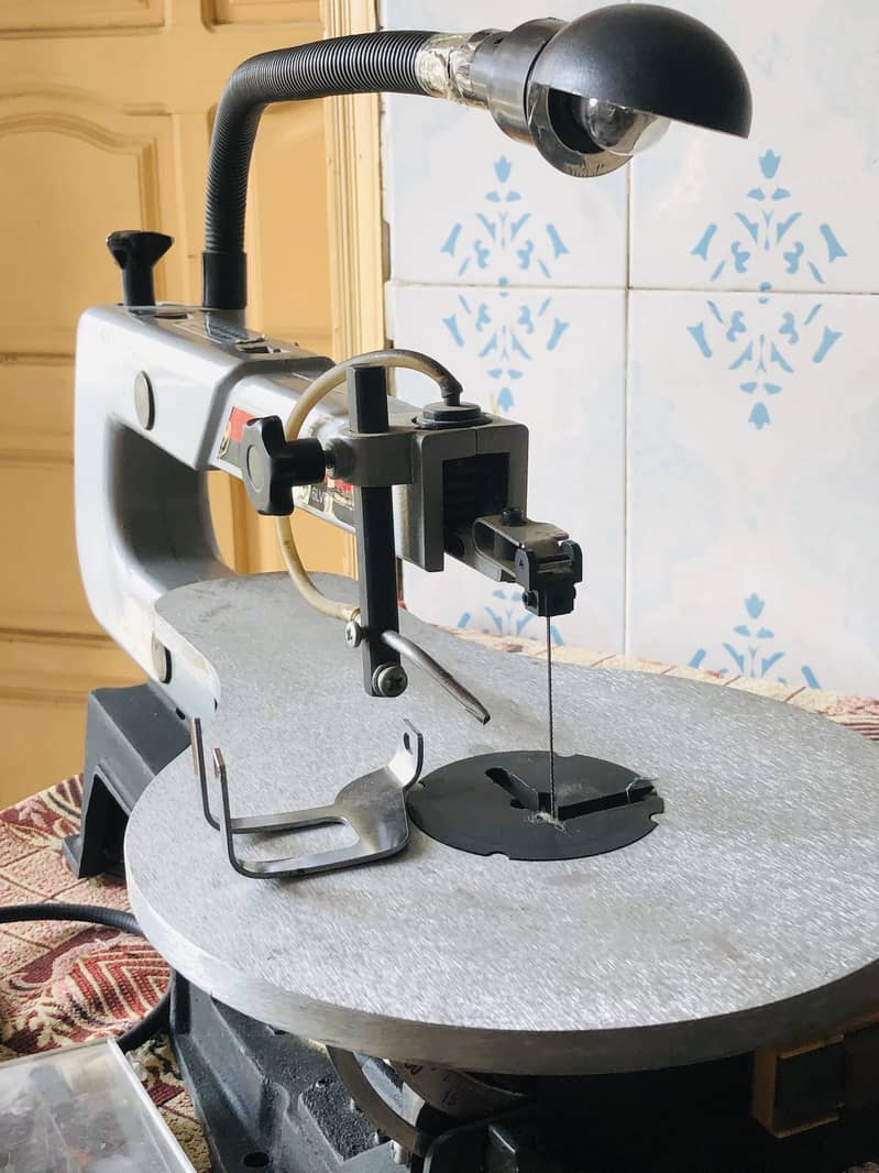 16 " Variable speed scroll saw machine with light ” New Condition 2