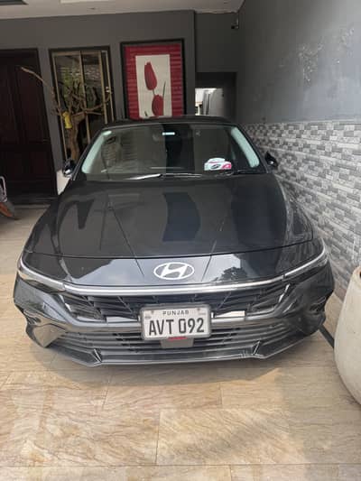 Hyundai Elantra 2025
