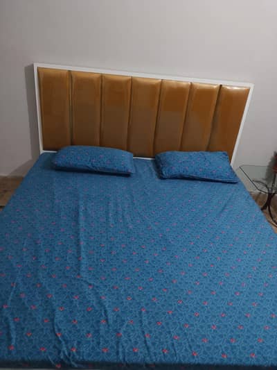 only 2 months used bed