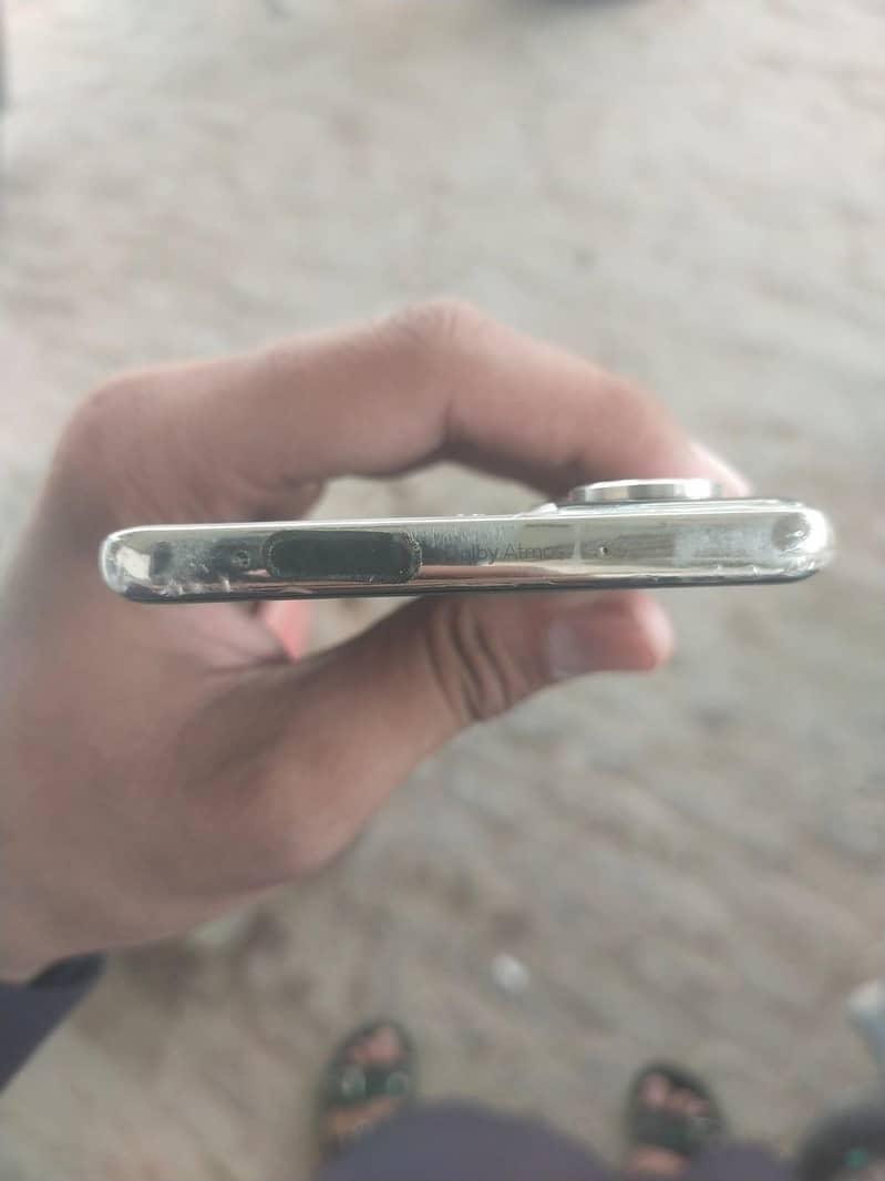 Tecno CAMON 40 Pro 4