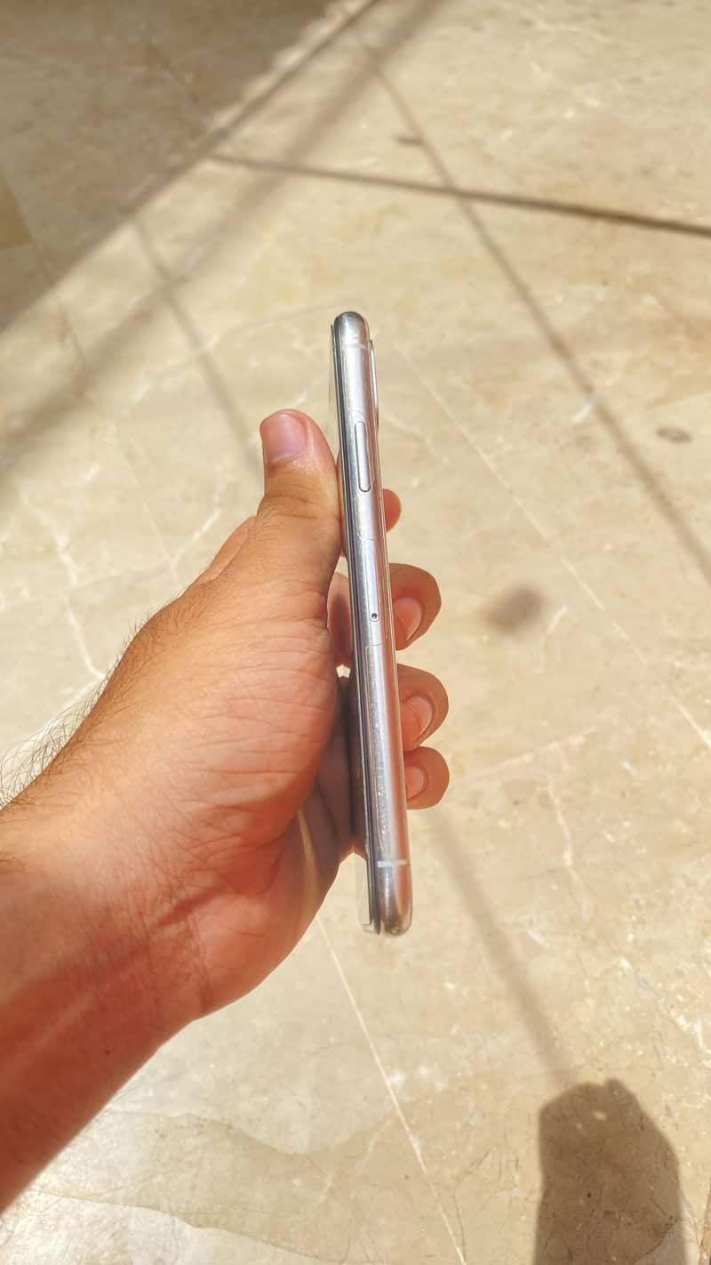 Apple iPhone X 1