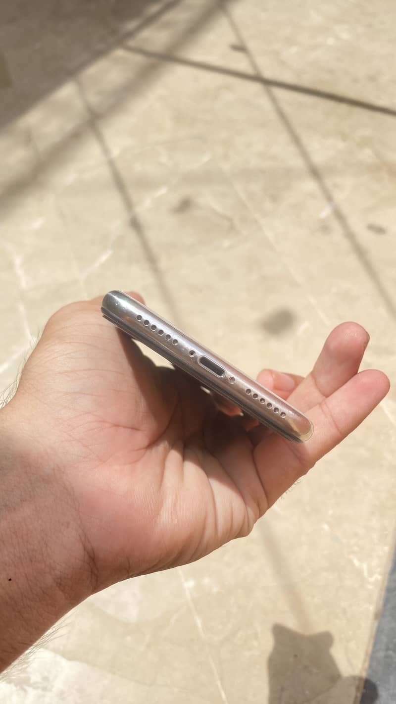 Apple iPhone X 2