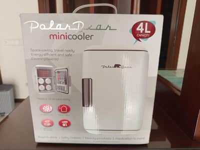 Polar bear mini cooler
