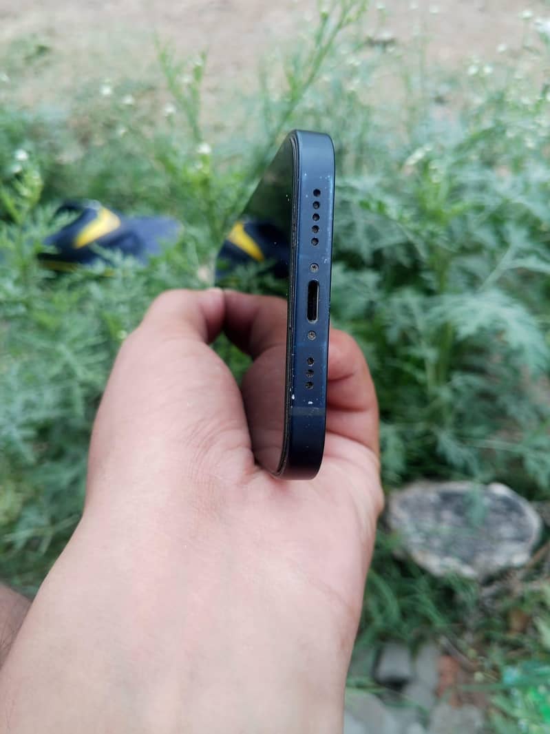 Apple iPhone 12 0