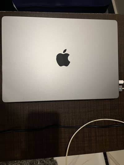 Macbook Pro M2 Pro 14 inches