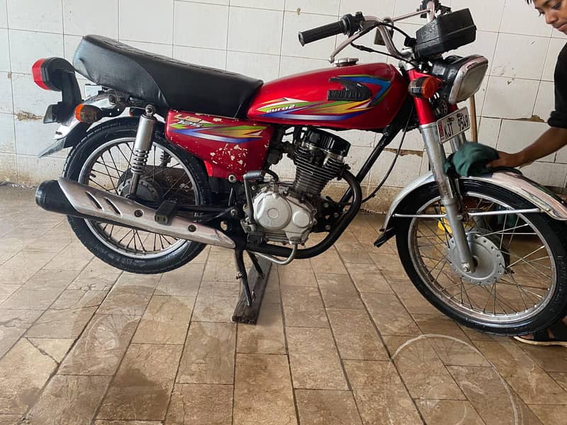 UD 125 1