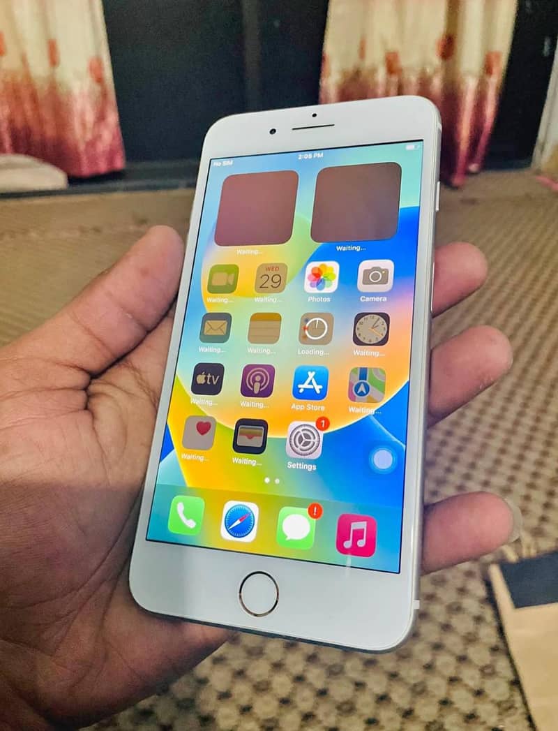 Apple iPhone 8 Plus 5