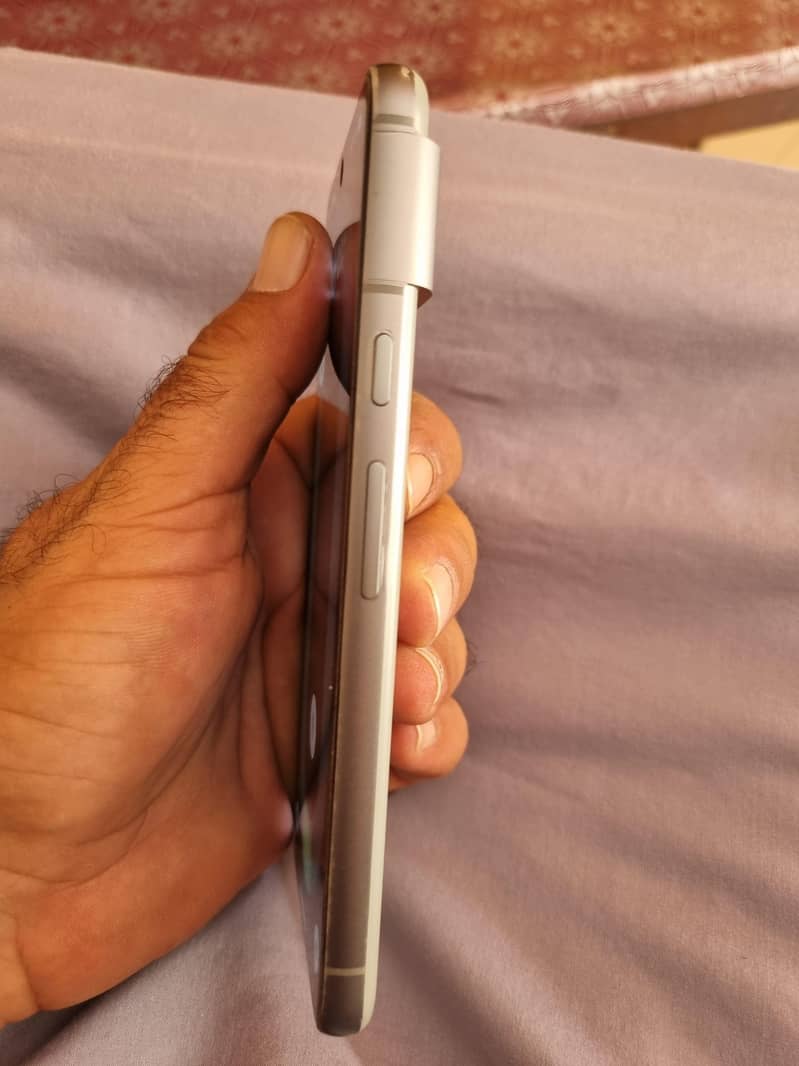 Google Pixel 8 1