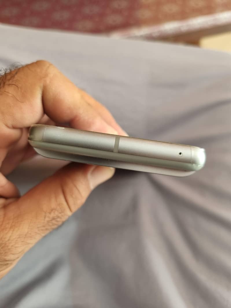 Google Pixel 8 3