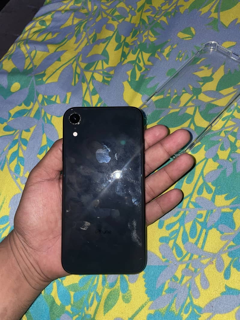 Apple iPhone XR 4
