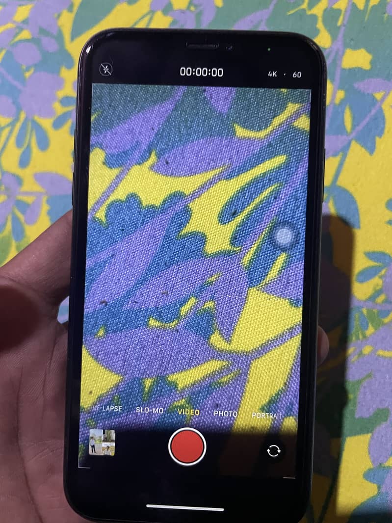 Apple iPhone XR 9