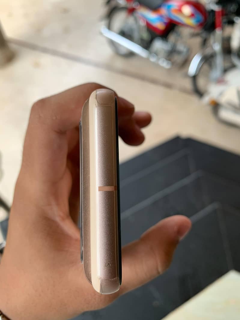 Google Pixel 8 4