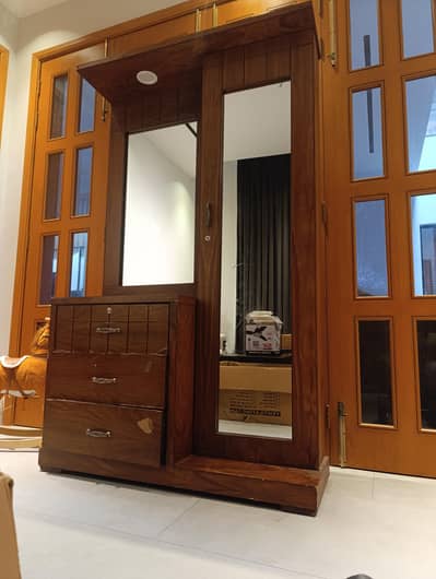 dressing table
