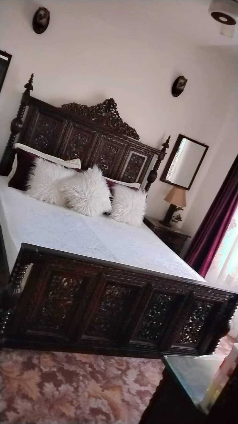 King size bed set 0