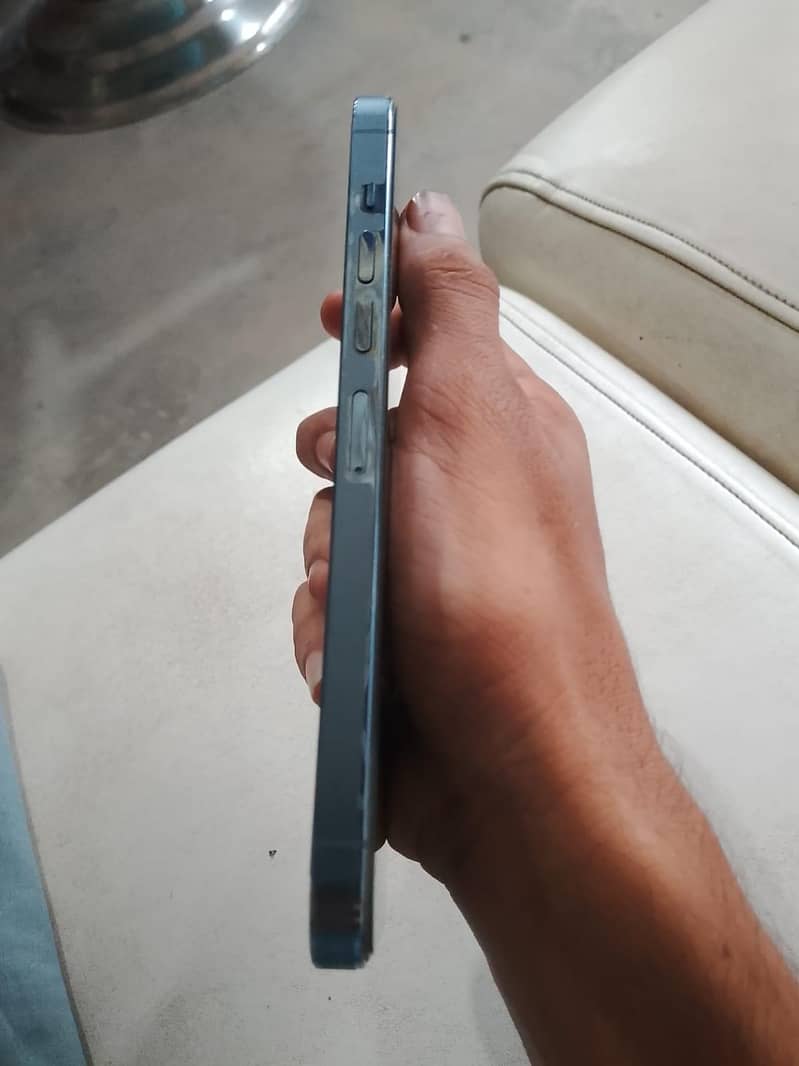 Apple iPhone 13 Pro Max 6