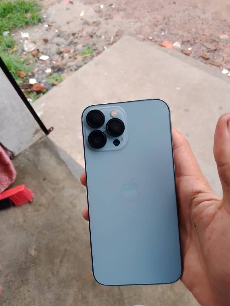 Apple iPhone 13 Pro Max 9