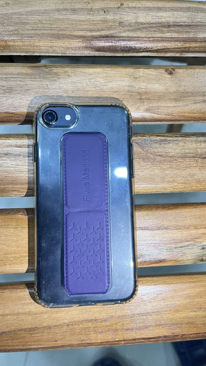 Apple iPhone 7 0
