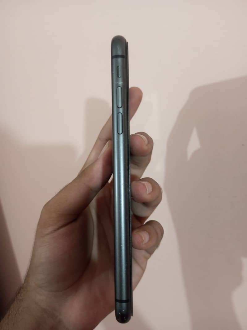 Apple iPhone 11 6