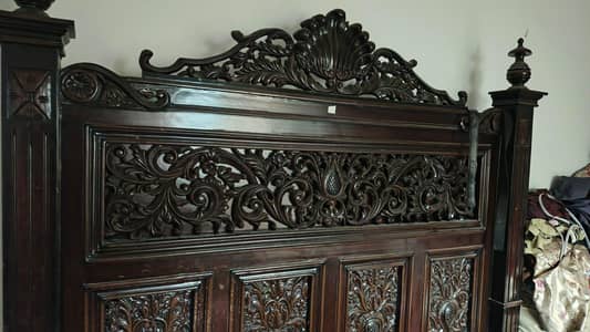 Chinioti bed with side tables and dressing urgent sale