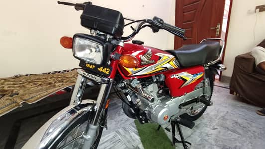 Honda CG 125 Model 2025 Total Genuine