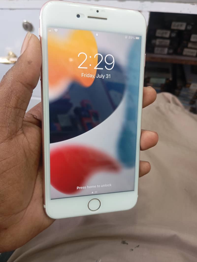 Apple iPhone 7 Plus 5